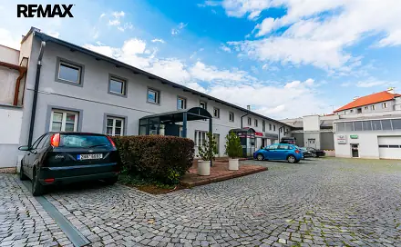 Pronájem kanceláře 206 m², třída Karla IV., Hradec Králové