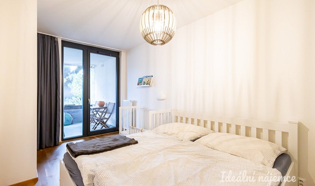 Pronájem bytu 2+kk 50 m², Praha – náhled fotky 9