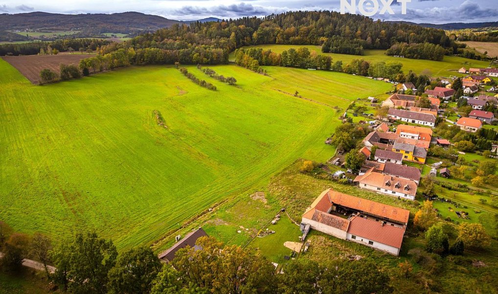 Prodej stavebního pozemku 932 m², Nová Ves – náhled fotky 3