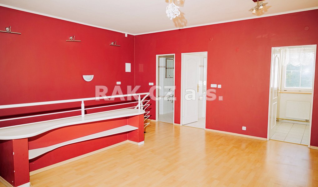 Prodej domu 577 m² s pozemkem 676 m², Praha – náhled fotky 8