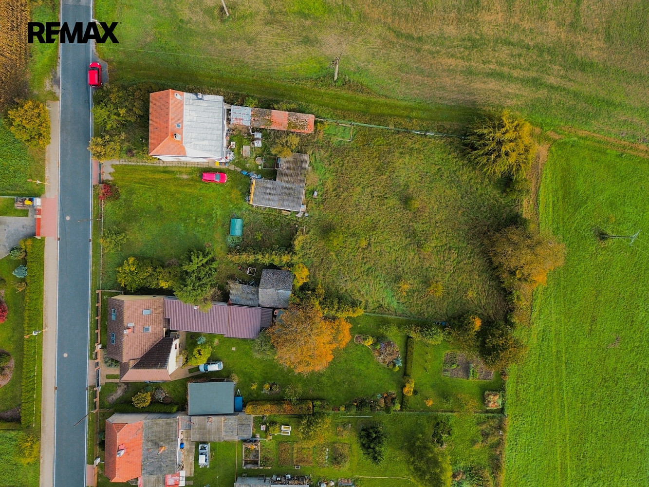 Prodej stavebního pozemku 1 000 m² – fotografie 3