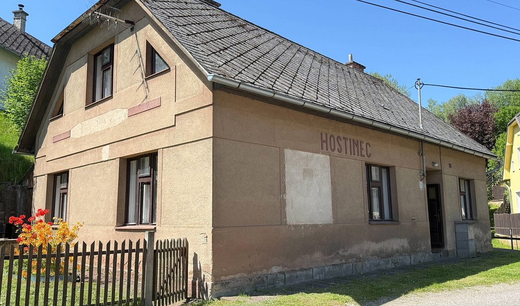 Prodej domu 125 m² s pozemkem 1 021 m², Stará Paka – fotka 1 z 30