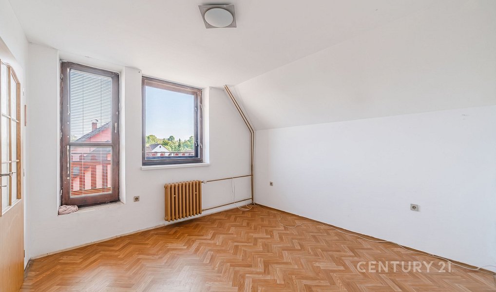 Prodej domu 128 m² s pozemkem 1 943 m², Ženklava – náhled fotky 12