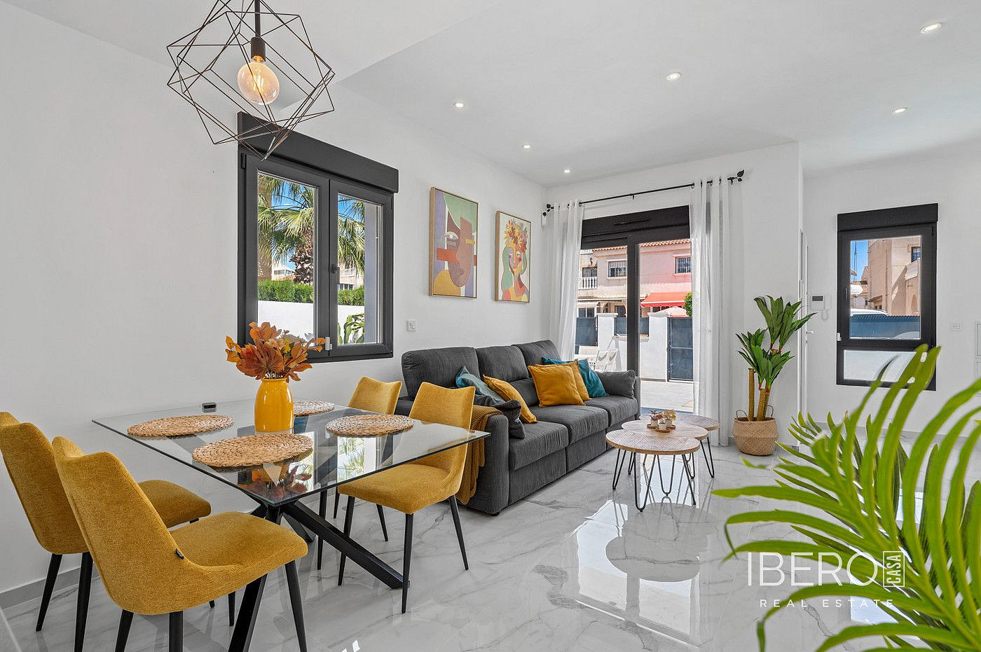 Prodej domu 105 m² s pozemkem 154 m² - Widok 4