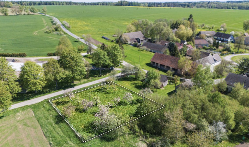 Prodej stavebního pozemku 1 102 m², Chrtníč – náhled fotky 9