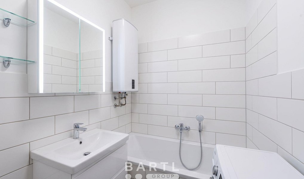 Prodej bytu 3+1 72 m², Nové Hrady – náhled fotky 6