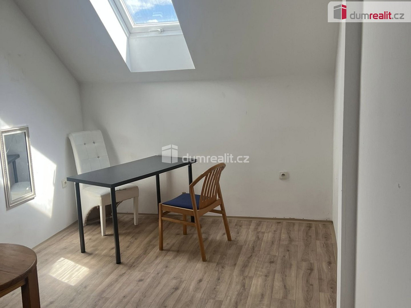 Pronájem bytu 1+kk 17 m² – pohled 2
