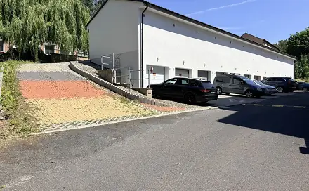 Moderní zděná garáž v novostavbě Meziboří u Litvínova, ul. Dělnická, Meziboří, okres Most