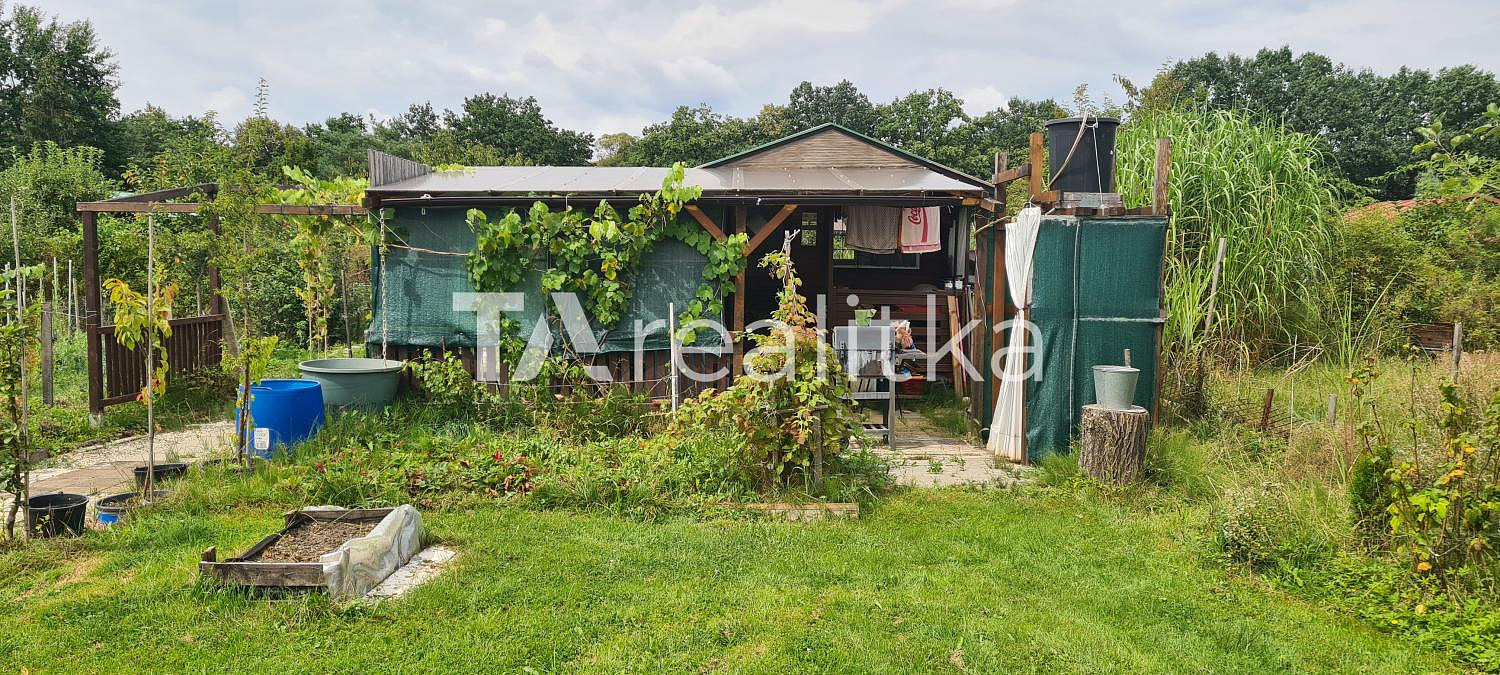 Prodej zahrady 402 m², Karviná