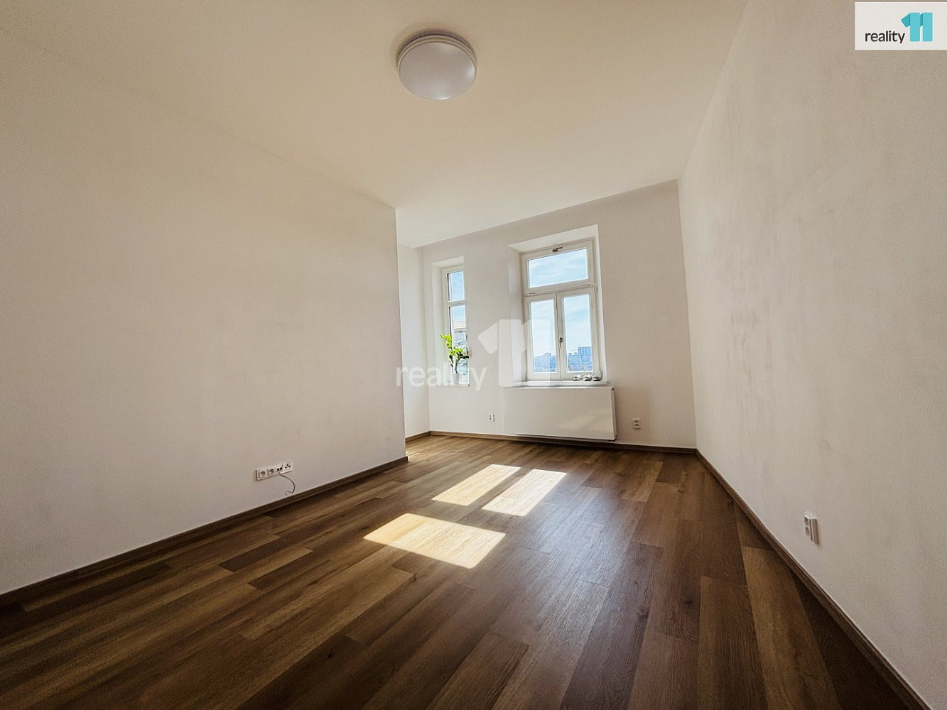 Pronájem bytu 1+1 37 m² – fotografie 2