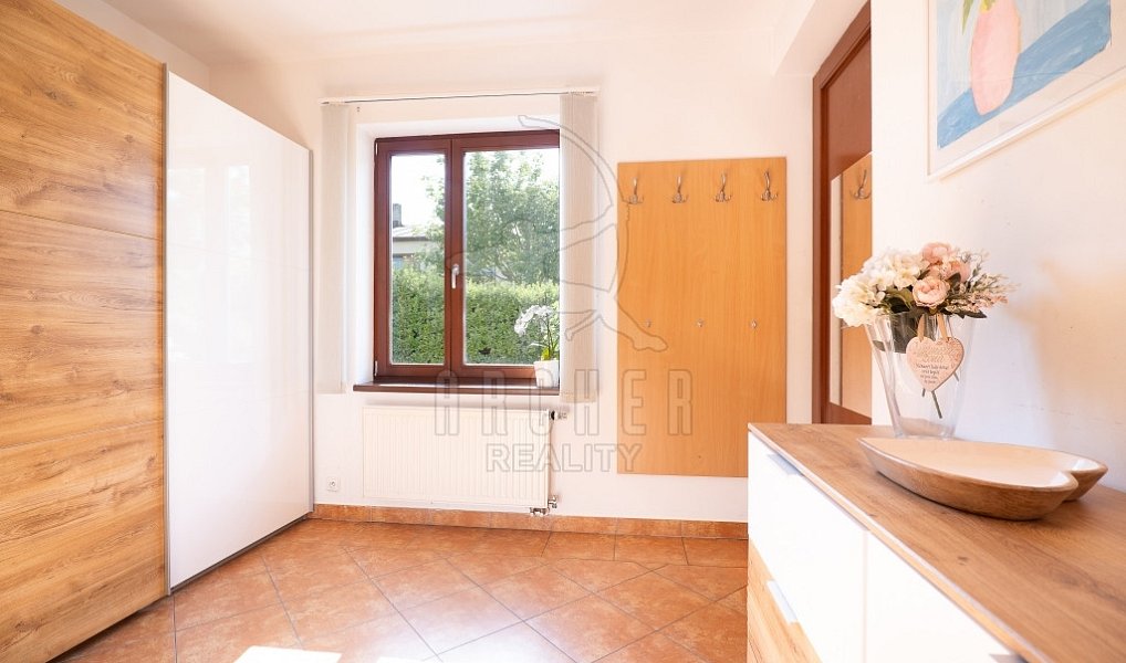 Prodej domu 130 m² s pozemkem 261 m², Jesenice – náhled fotky 8