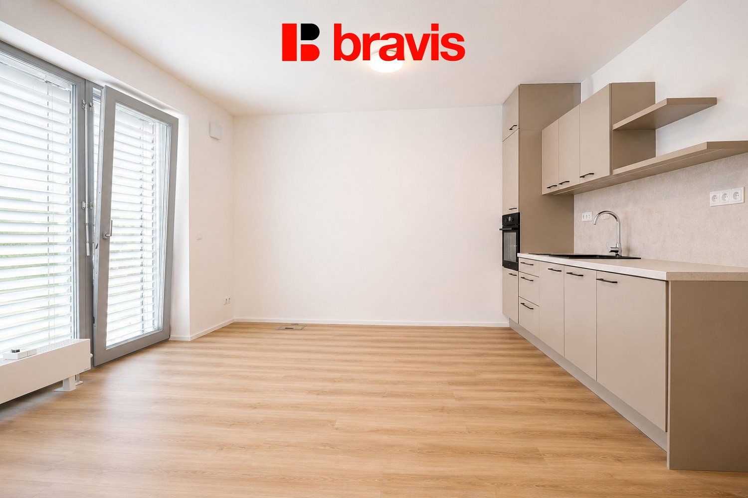 Pronájem bytu 1+kk 29 m² — photo 2