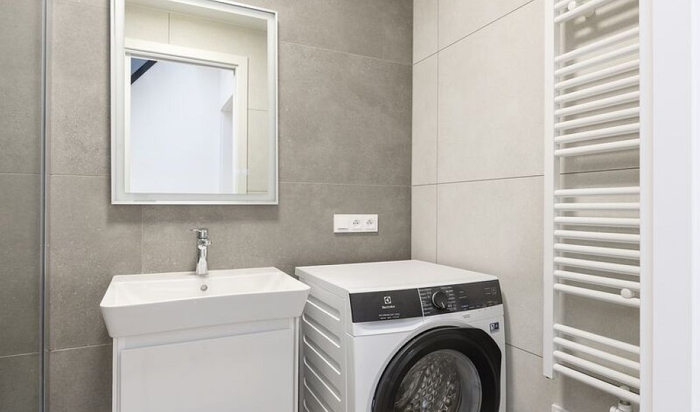 Pronájem bytu 3+kk 225 m², Praha – náhled fotky 28