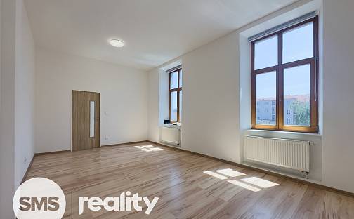 Pronájem bytu 2+kk 54 m², Nákladní, Opava - Město
