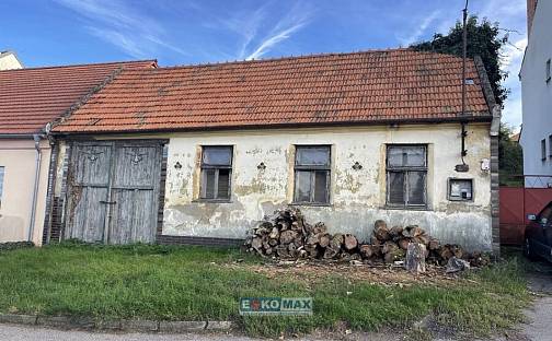 Prodej domu 296 m² s pozemkem 1 953 m², U sadů, Hlohovec, okres Břeclav