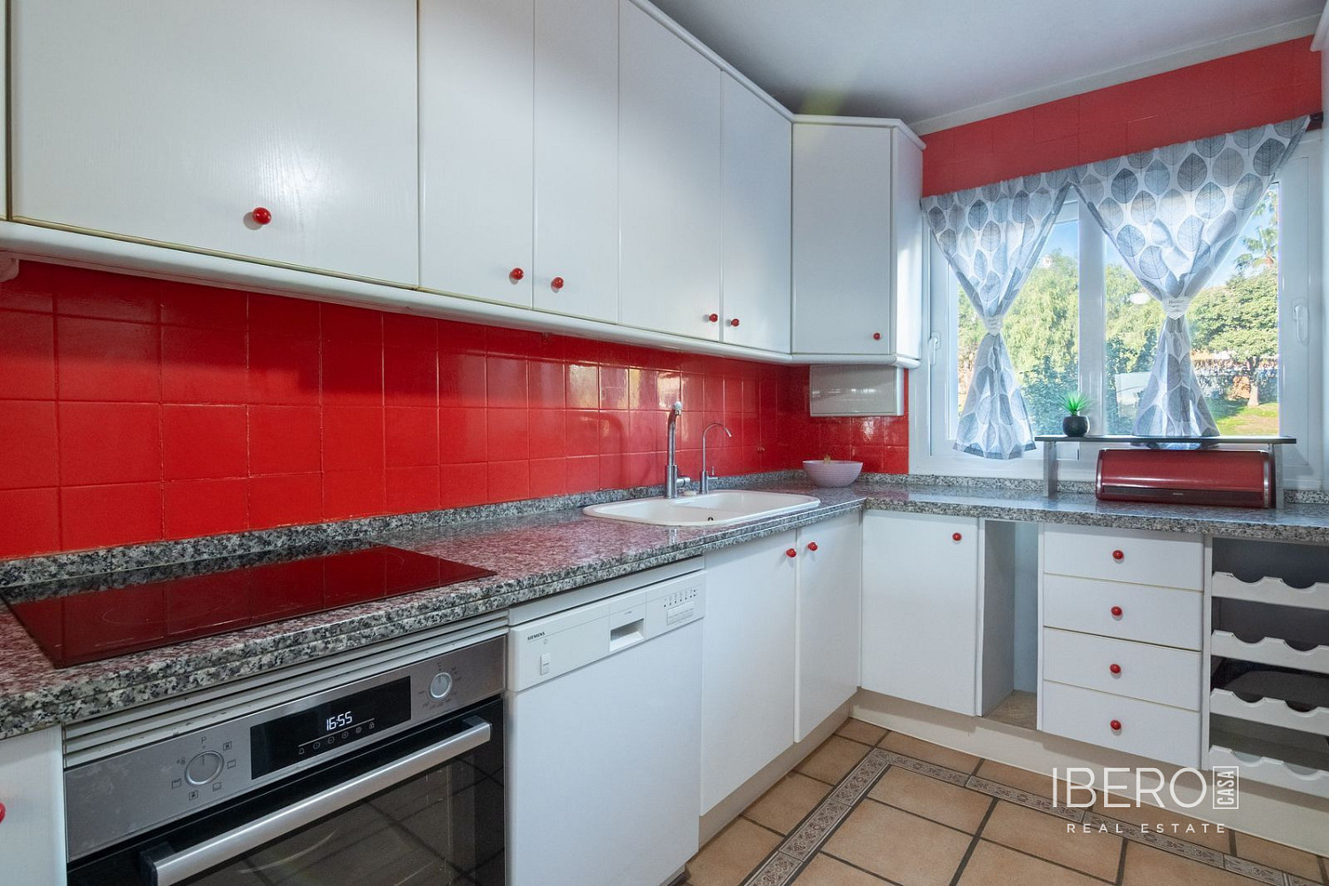 5+kk House in Estepona, Barriada Islas Canarias - Más