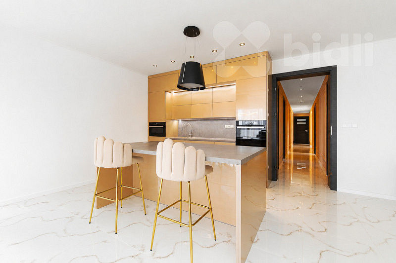 Prodej domu 168 m² s pozemkem 747 m² – fotografie 2