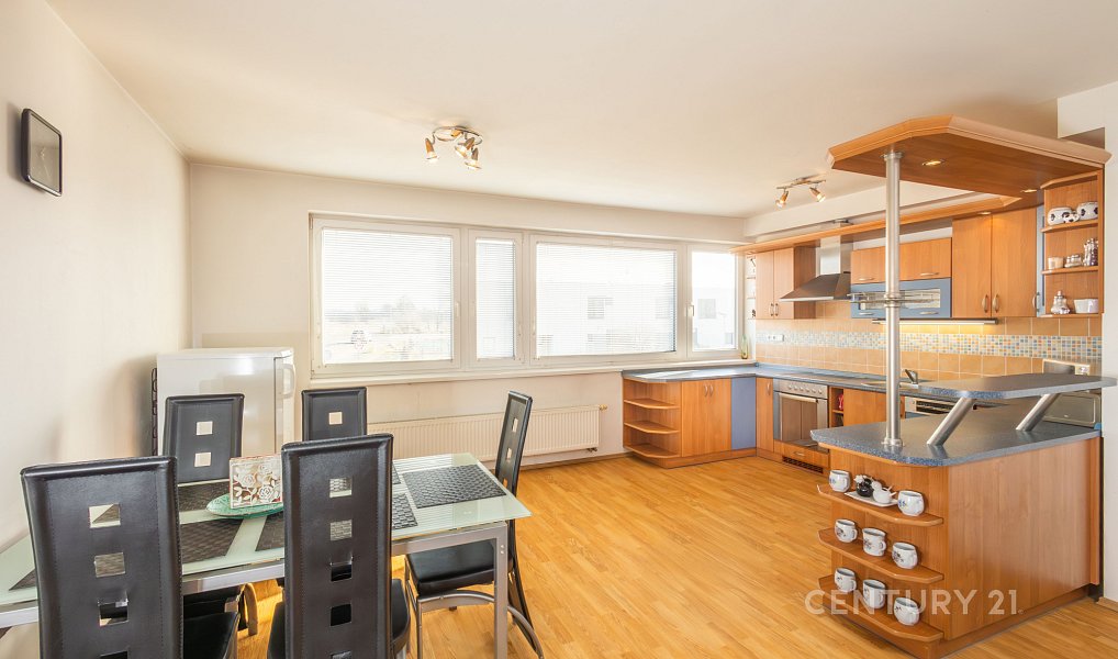 Prodej domu 101 m² s pozemkem 549 m², Jenštejn – fotka 1 z 19