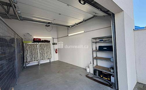 Garáž v centru Luhačovic, Masarykova, Luhačovice, okres Zlín