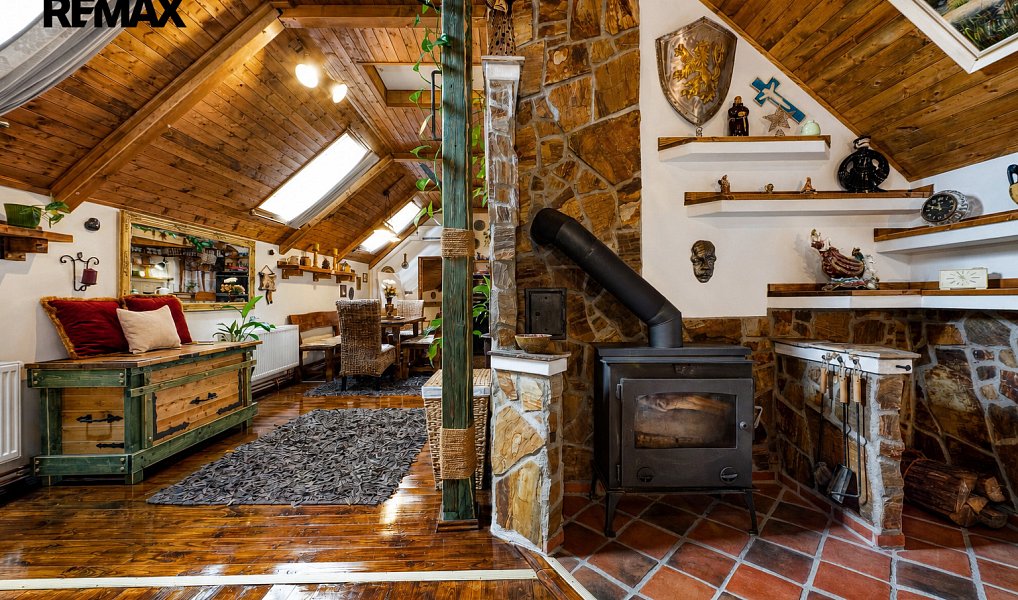 Prodej domu 200 m² s pozemkem 152 m², Všechlapy – náhled fotky 3