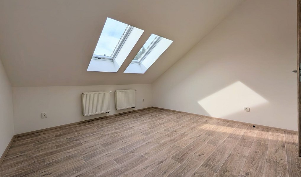 Pronájem bytu 4+kk 116 m², Peruc – náhled fotky 3