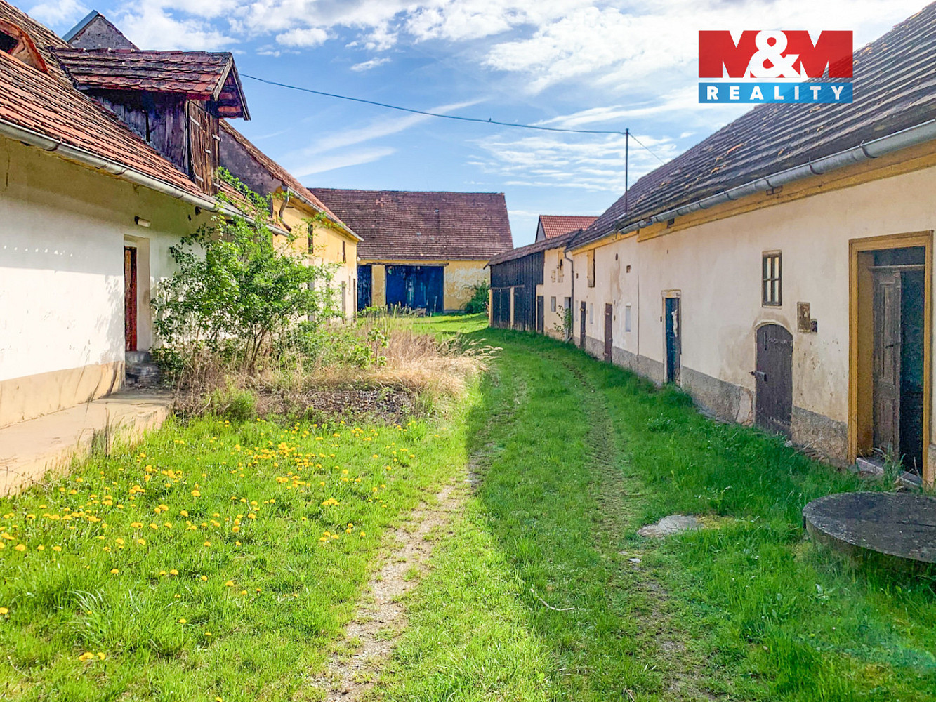 Prodej domu 350 m² s pozemkem 1 892 m² – fotografie 2