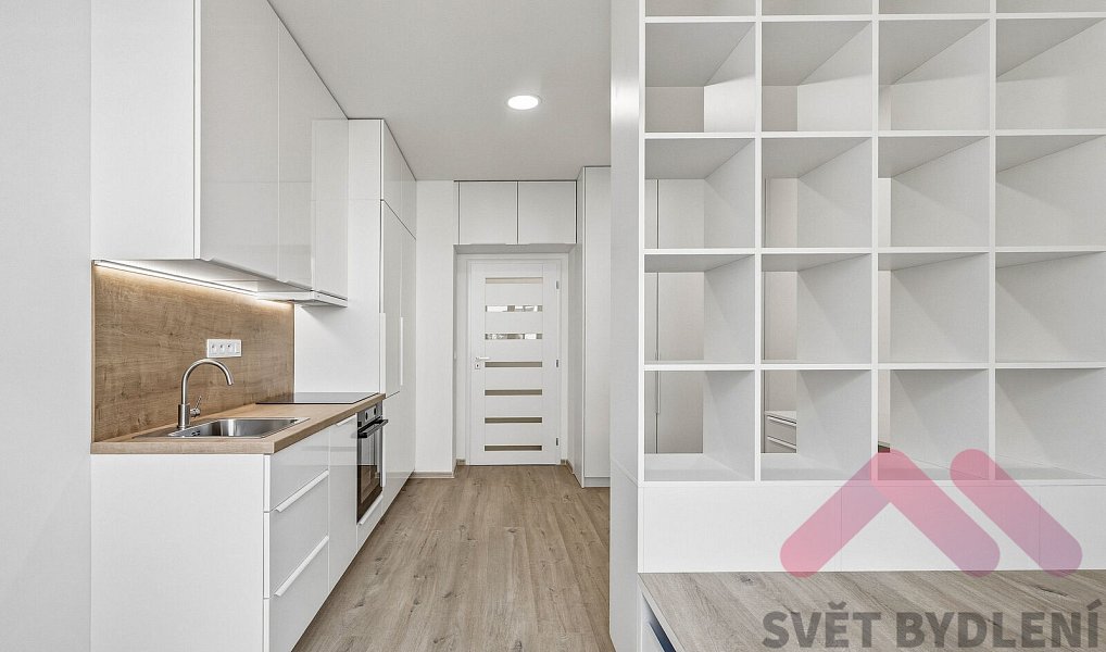 Pronájem bytu 1+kk 25 m², Praha – náhled fotky 11