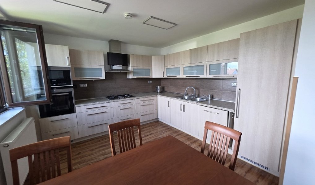 Prodej domu 229 m² s pozemkem 559 m², Holešov – náhled fotky 24