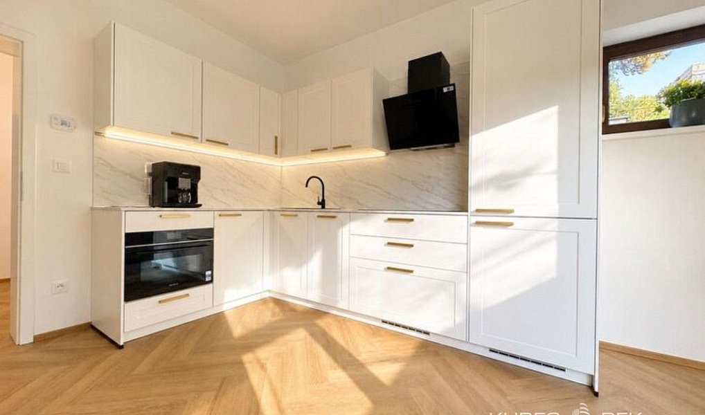 Pronájem kanceláře 42 m², Tábor – náhled fotky 2
