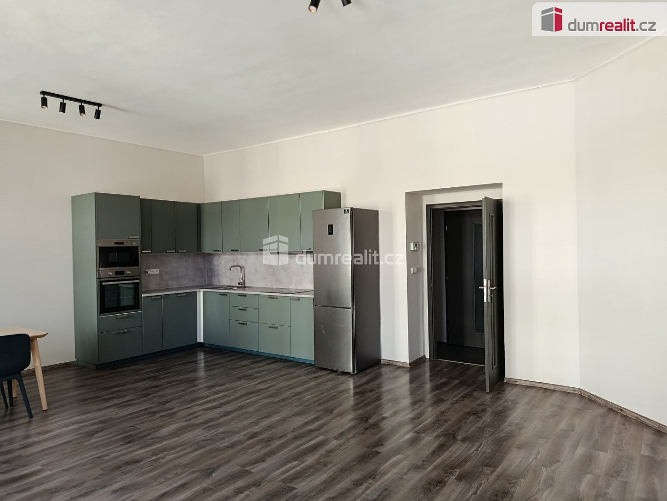 Pronájem bytu 3+kk 92 m² — photo 2
