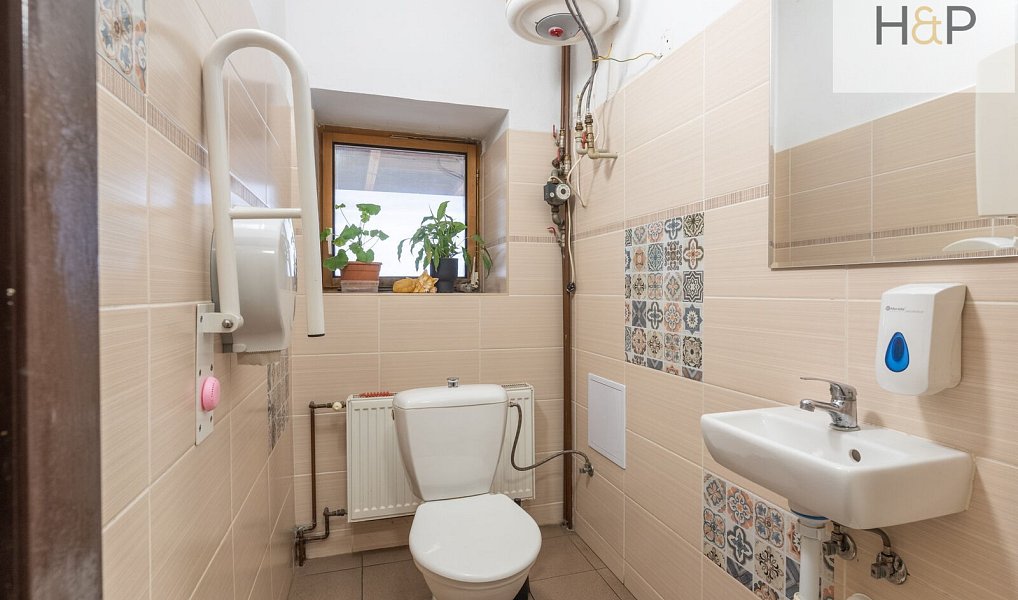 Prodej nájemního domu, činžáku 450 m², Skrbeň – náhled fotky 21
