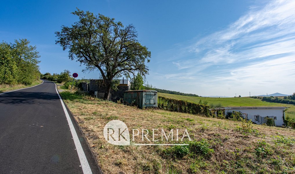 Prodej stavebního pozemku 1 535 m², Zabrušany – náhled fotky 19