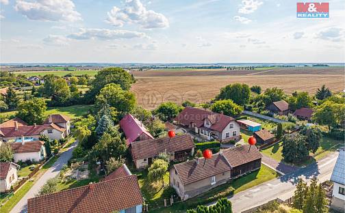 Prodej domu 140 m² s pozemkem 661 m², Chroustov, okres Nymburk