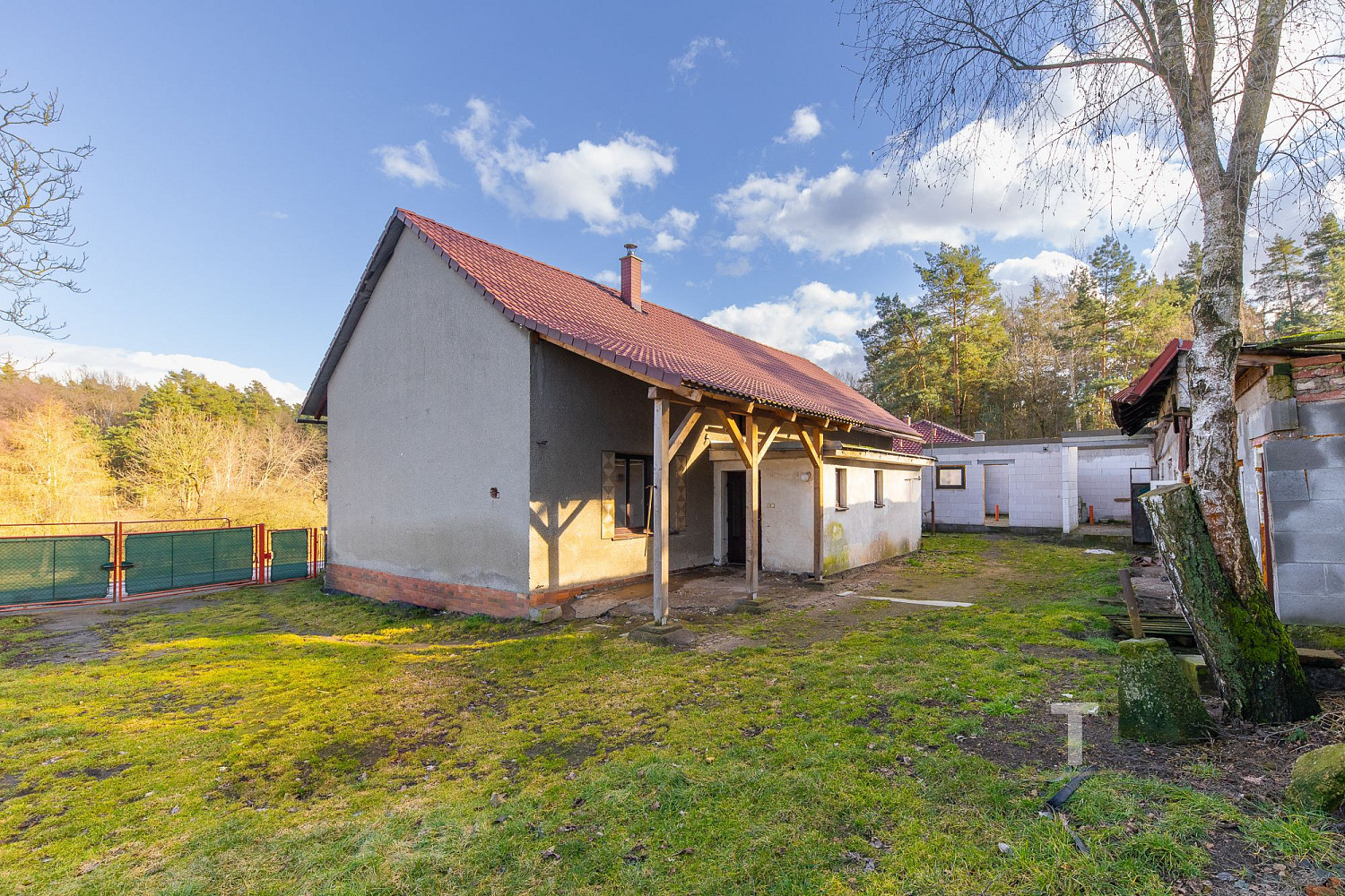 Prodej domu 247 m² s pozemkem 1 128 m² – fotografie 2