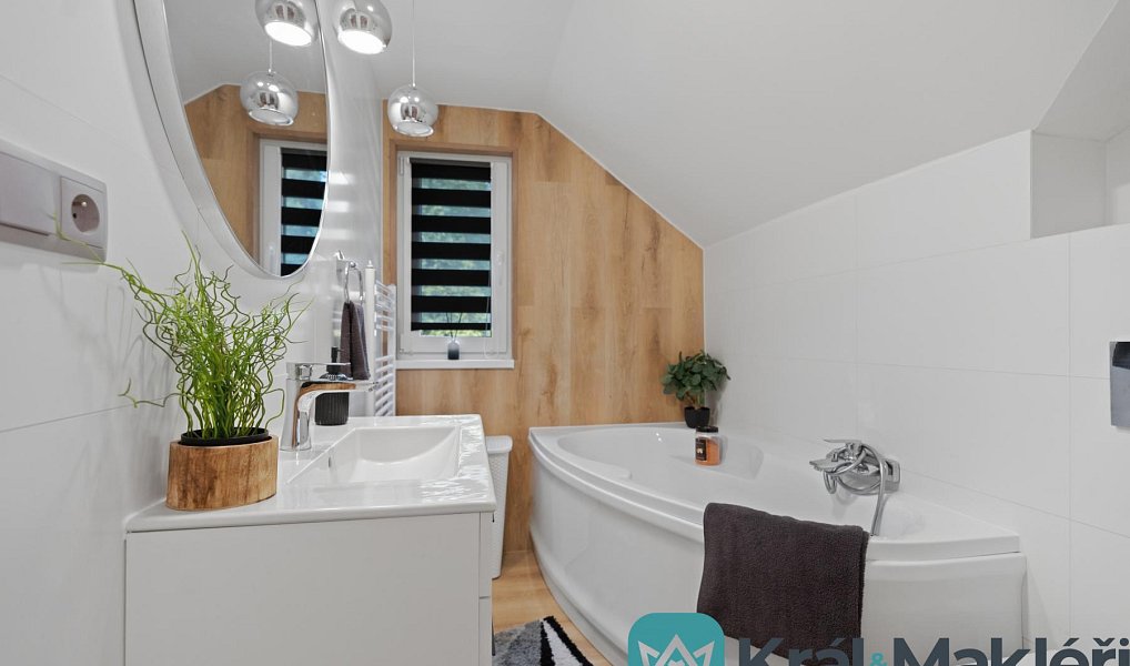 Prodej domu 266 m² s pozemkem 1 373 m², Chuderov – náhled fotky 12