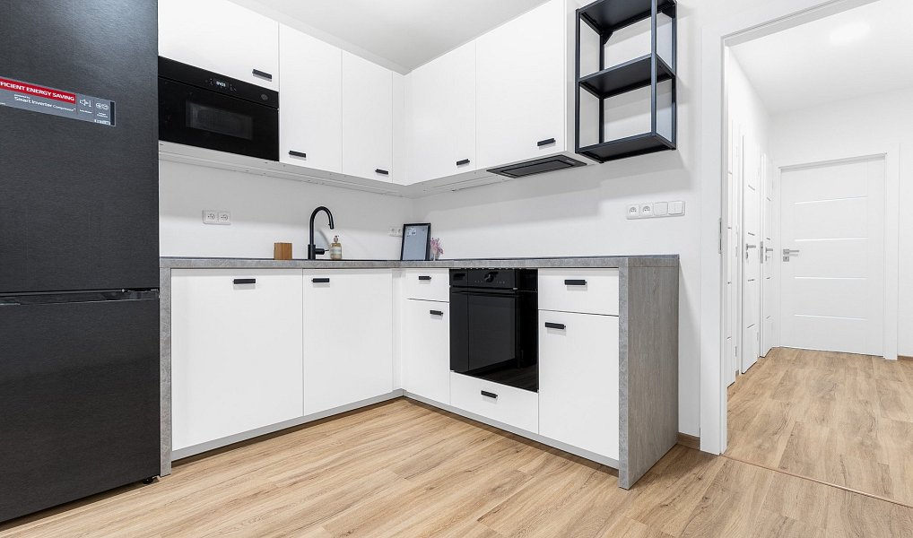 Pronájem bytu 3+kk 59 m², Zlín – náhled fotky 2