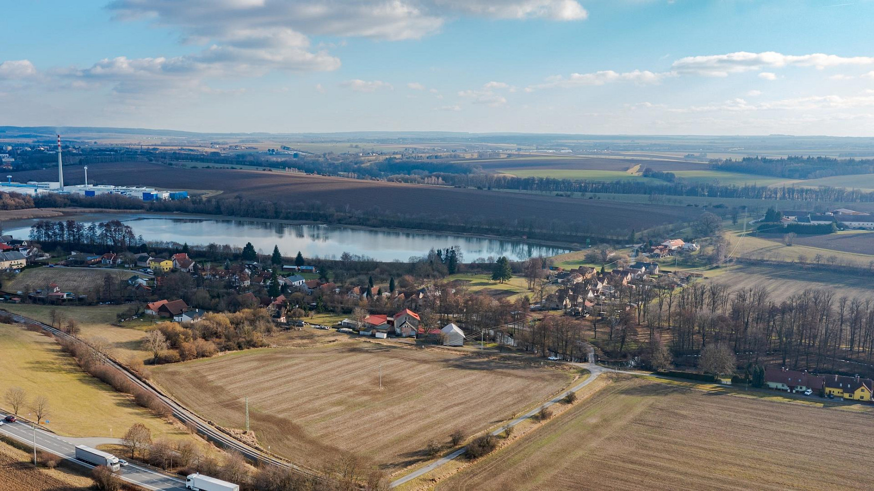 Prodej stavebního pozemku 1 478 m² – pohled 4
