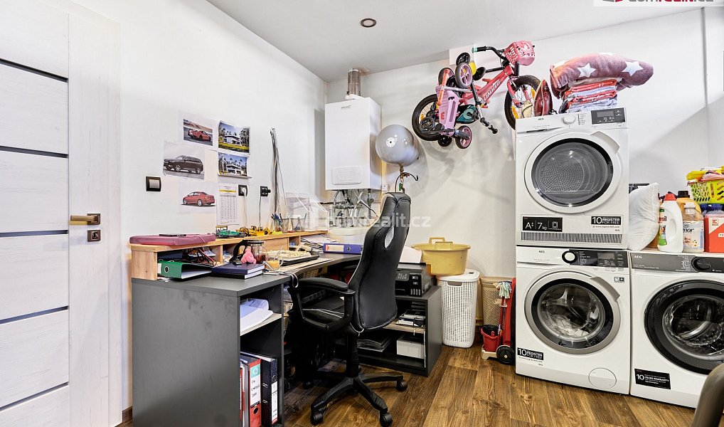 Prodej domu 136 m² s pozemkem 857 m², Nová Role – náhled fotky 23