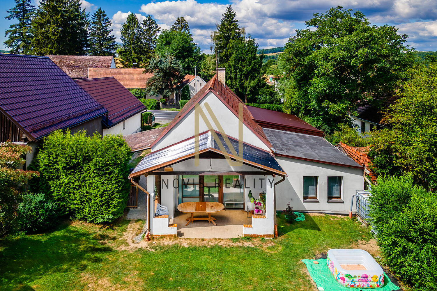Prodej domu 145 m² s pozemkem 753 m² – fotografie 2