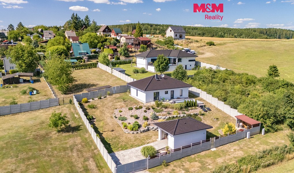 Prodej domu 92 m² s pozemkem 1 009 m², Dražeň – fotka 1 z 14