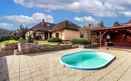 Prodej domu 262 m² s pozemkem 2 154 m², Králův Dvůr - Křižatky, okres Beroun