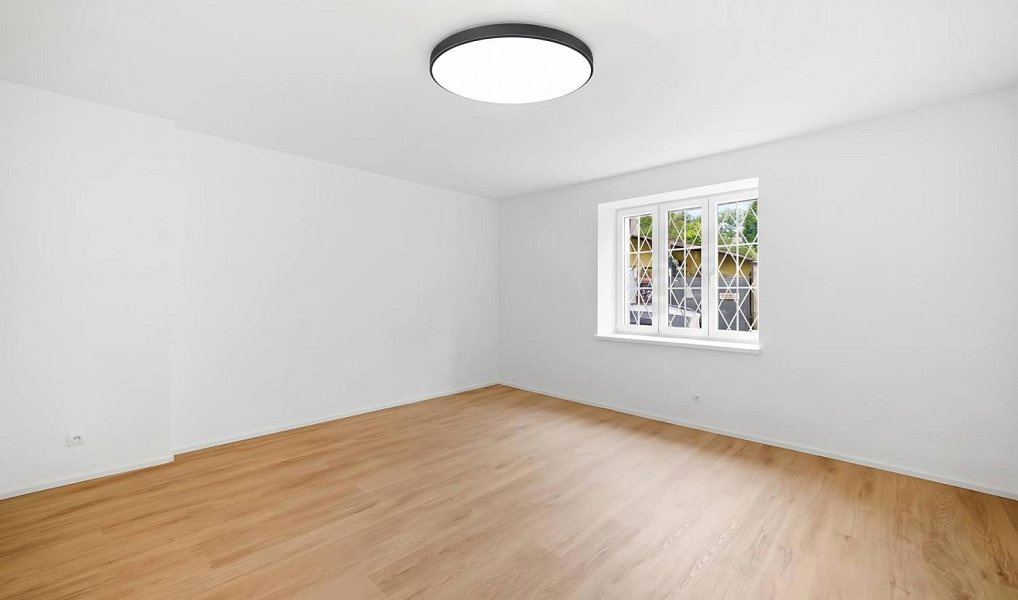 Prodej kanceláře 33 m², Praha – náhled fotky 2