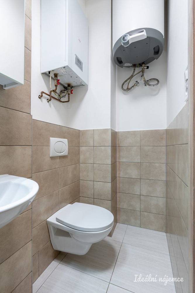 Pronájem bytu 1+kk 24 m² – pohled 6