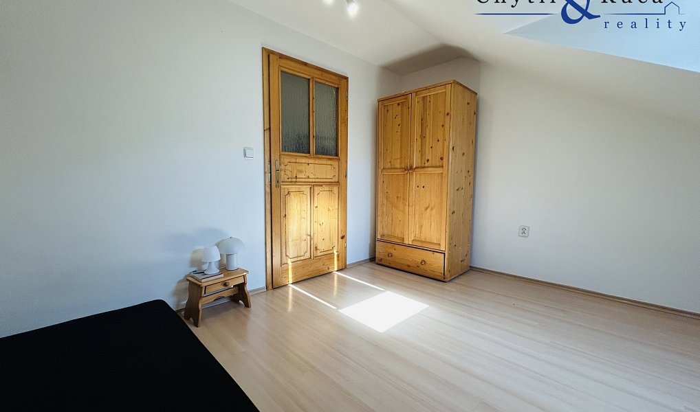 Prodej domu 347 m² s pozemkem 2 048 m², Radslavice – náhled fotky 21