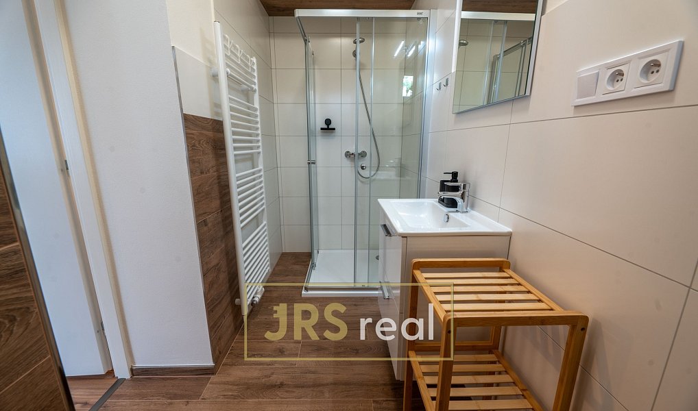 Pronájem bytu 1+kk 23 m², Uherský Ostroh – náhled fotky 3