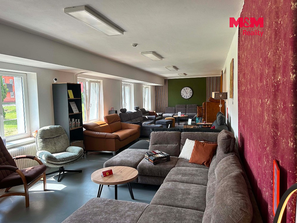 Pronájem obchodních prostor 181 m² – fotografie 2