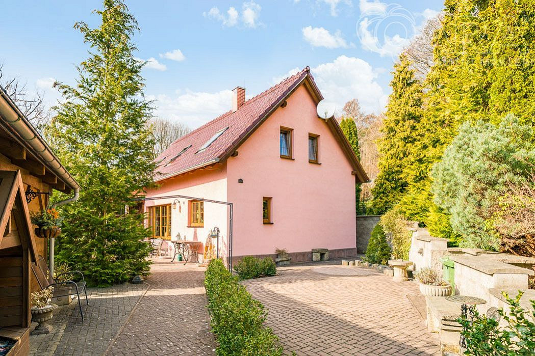 Prodej domu 139 m² s pozemkem 799 m², Česká Kamenice