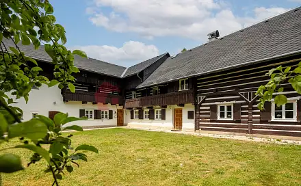 Prodej domu 540 m² s pozemkem 168 676 m²