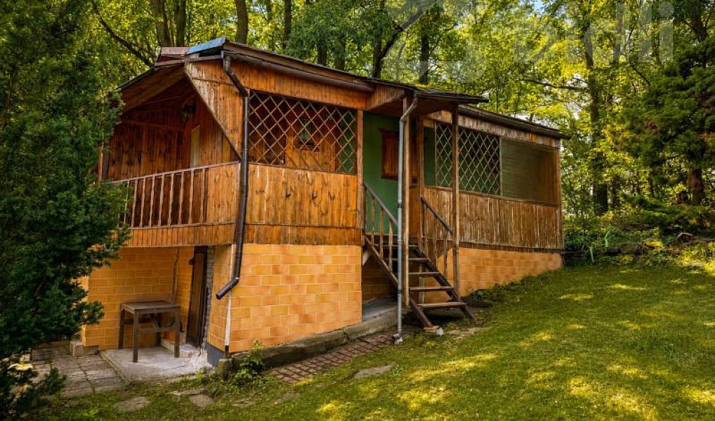 Prodej chaty/chalupy 27 m² s pozemkem 180 m², Třebušín – fotka 1 z 26