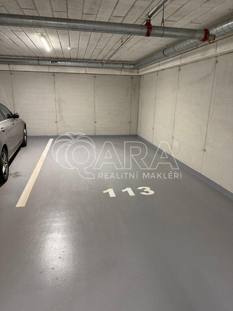 Pronájem garážového stání v benešově — photo 5